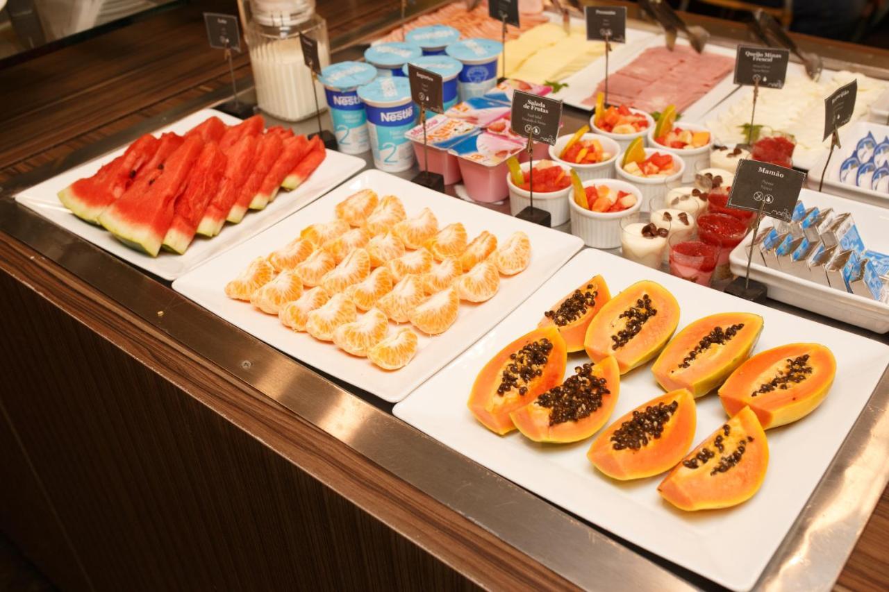 Vitoria Praia Hotel Екстериор снимка