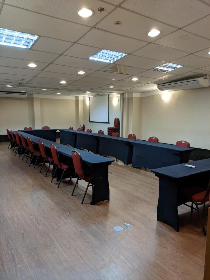 Vitoria Praia Hotel Екстериор снимка