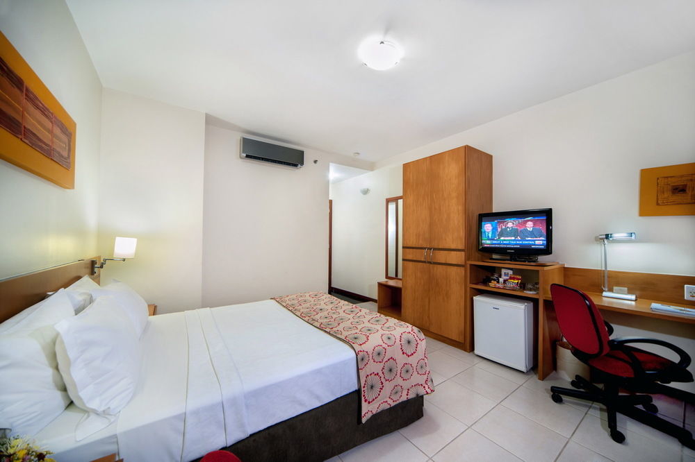 Vitoria Praia Hotel Екстериор снимка