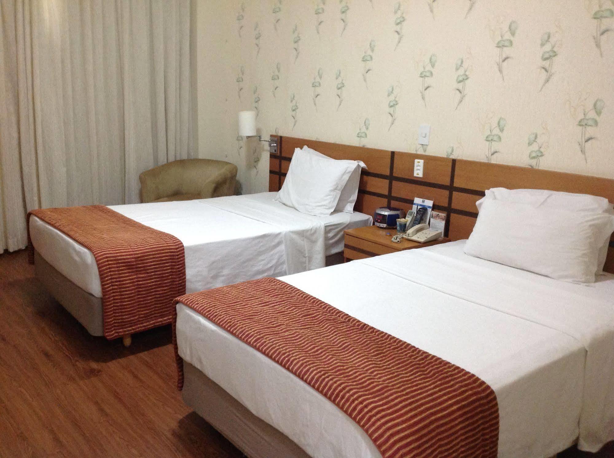 Vitoria Praia Hotel Екстериор снимка