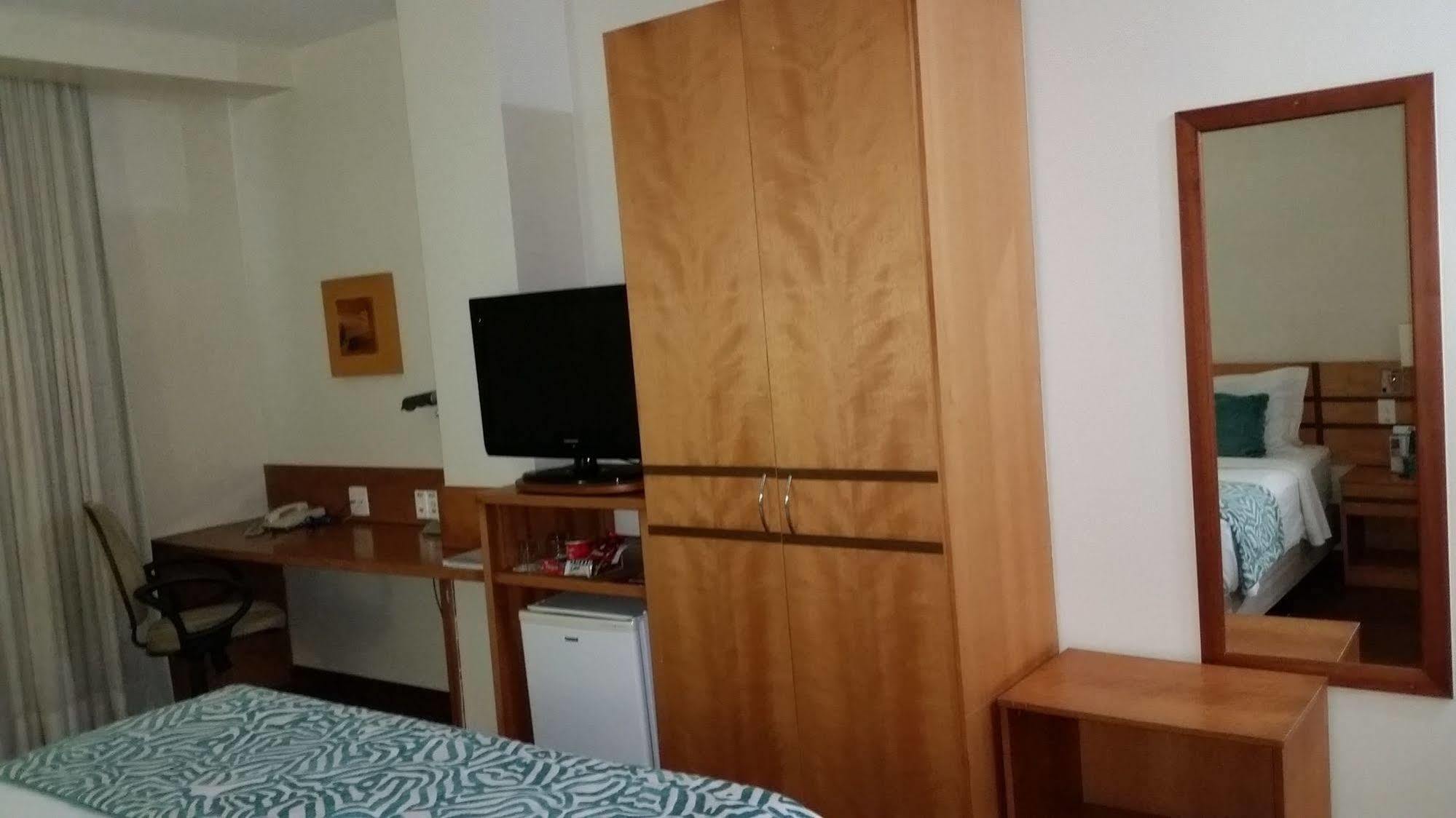 Vitoria Praia Hotel Екстериор снимка